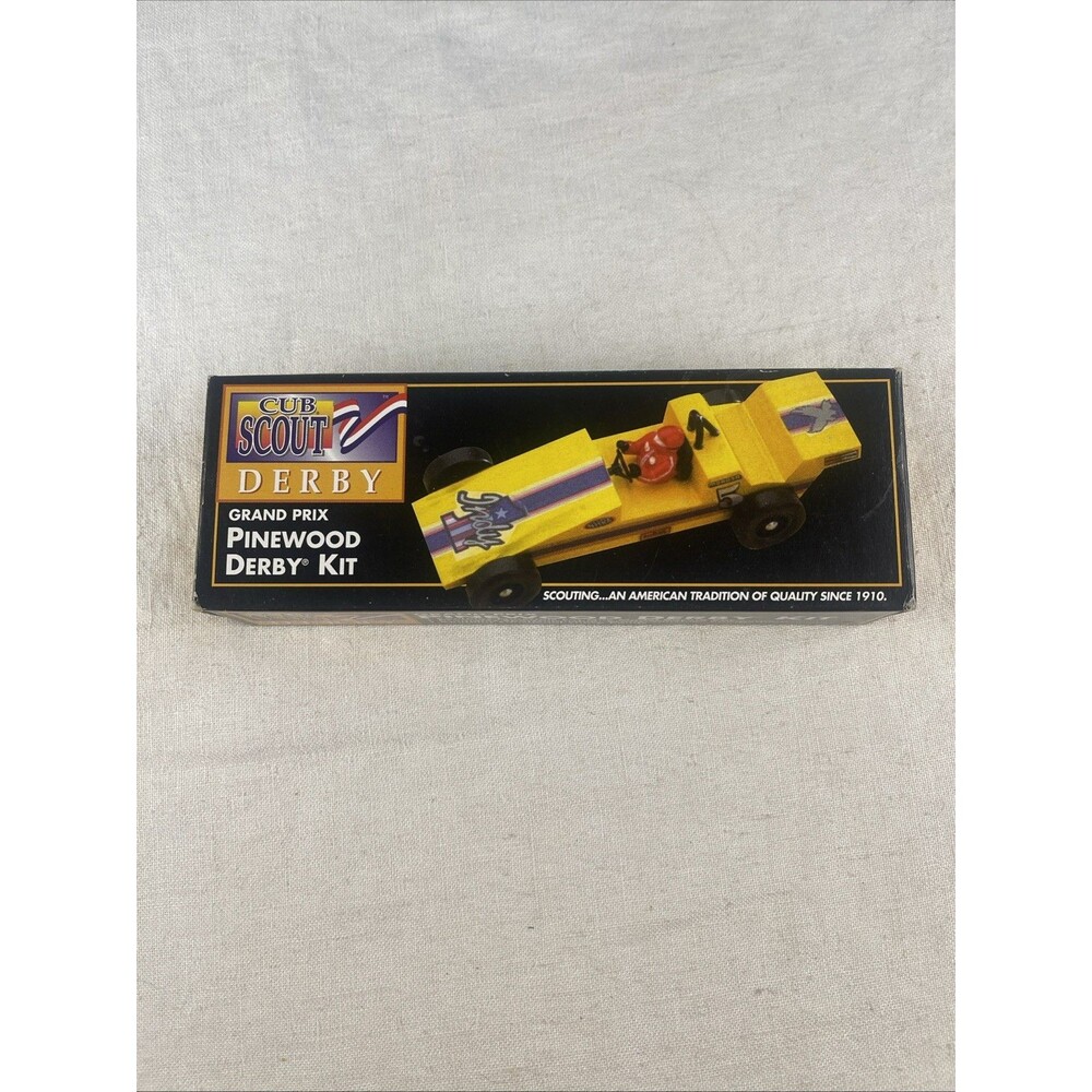 New Official Boy Scouts of America Pinewood Derby Race Car Kit #17006